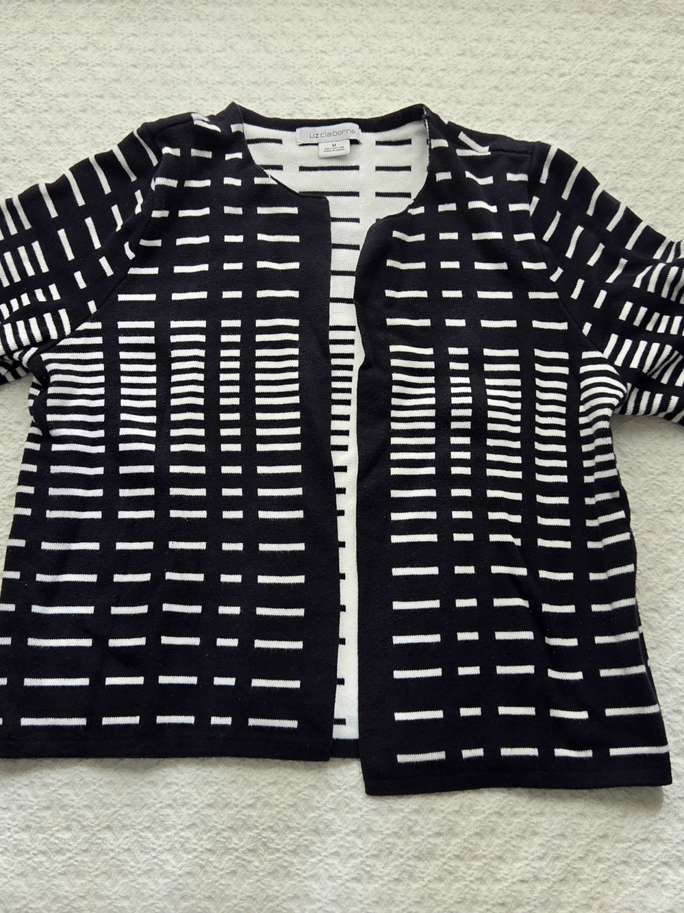 Liz Claiborne Black and White Geometric Open-Front Cardigan